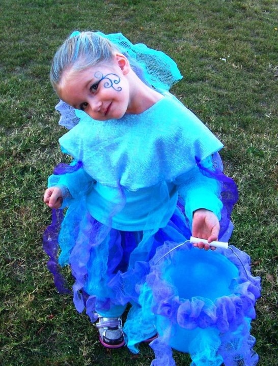 jelly fish costume 20120731-222828.jpg